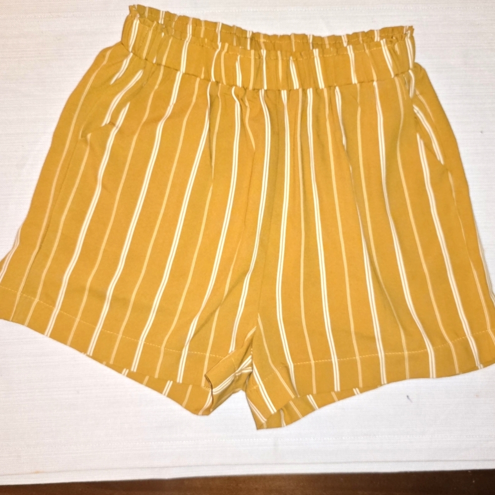 SHEIN Women's High Rise Shorts Sz Med
